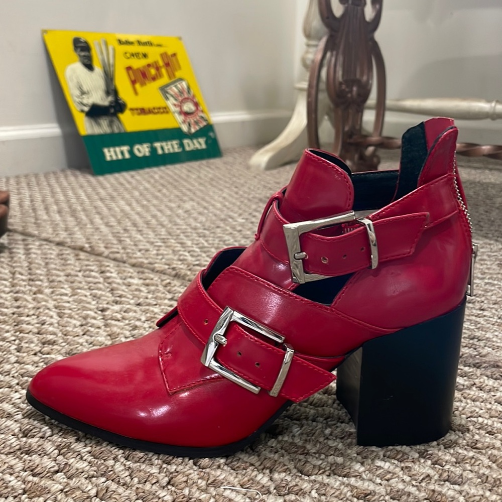 Steve Madden boots